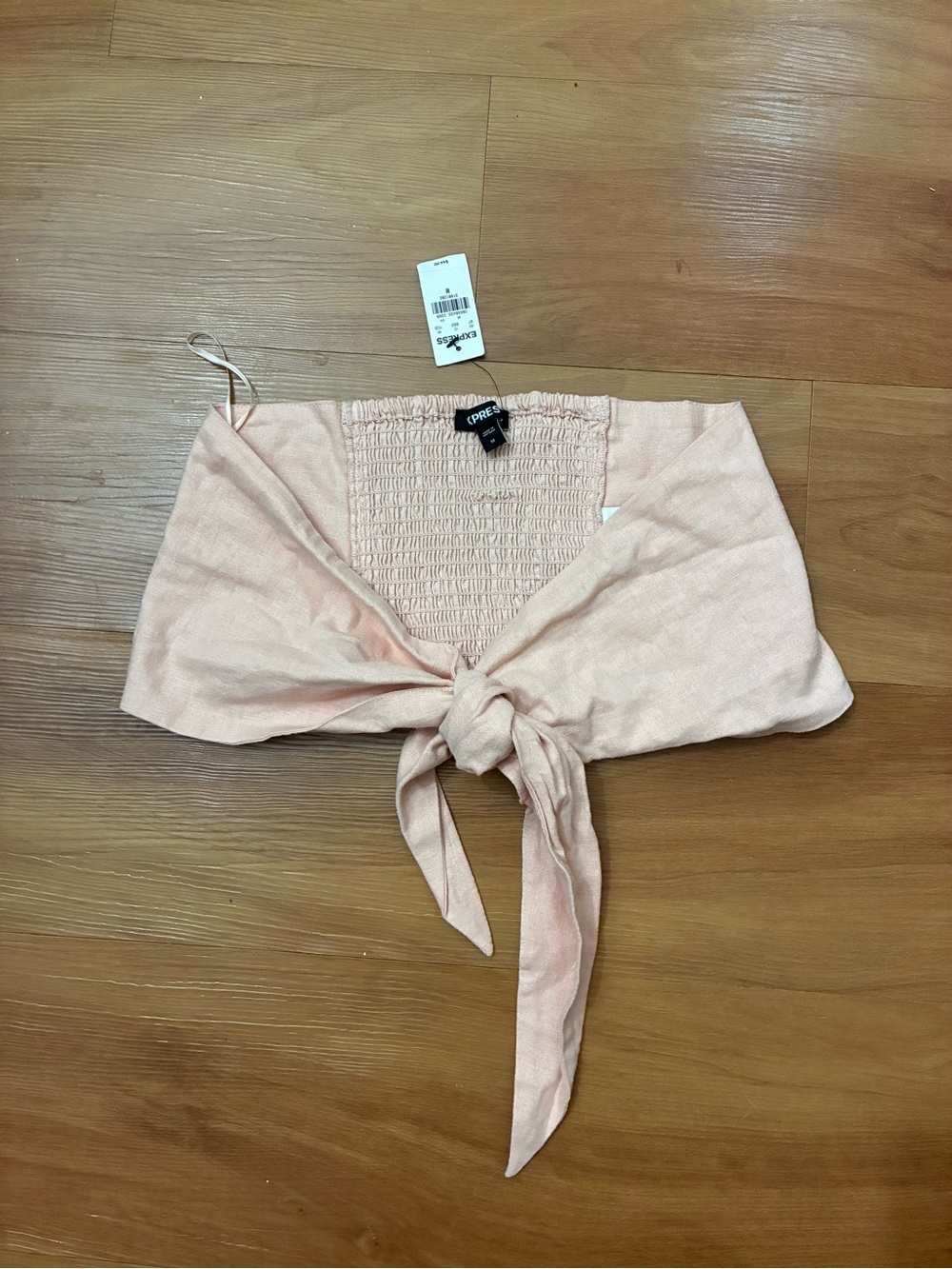 Express pink linen-blend halter top Size M NWT